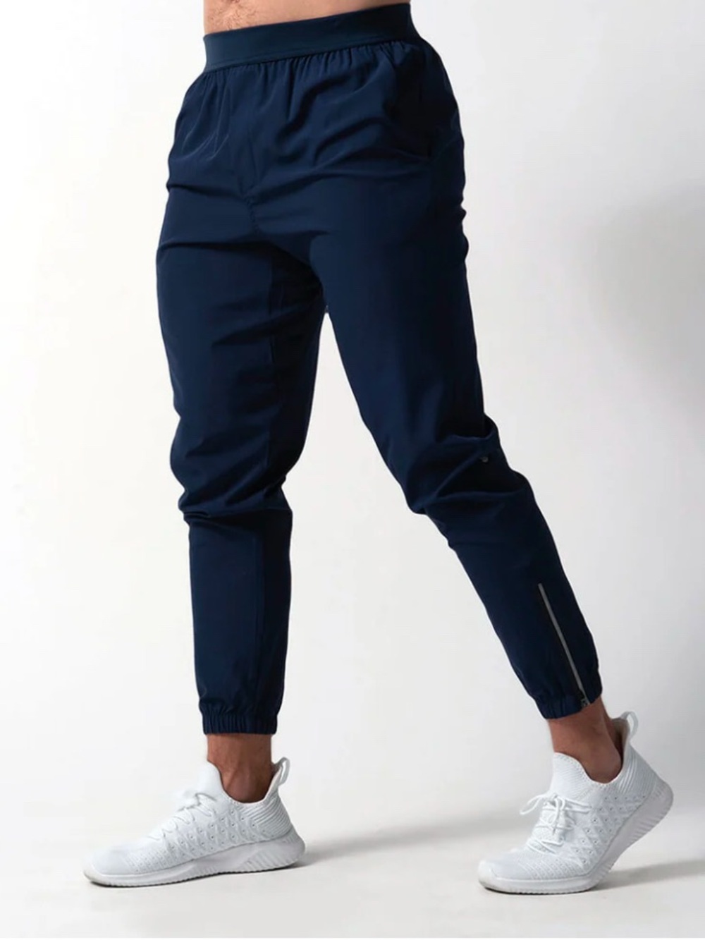 Gymreapers Men’s Performance Joggers Navy size XL and 2 tank tops XL XXL